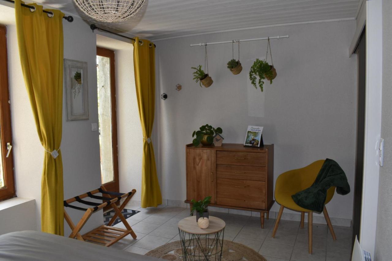 Chambre d'hôtes Un Beau Regard, Proche Puy du Foù Mauleon Extérieur photo